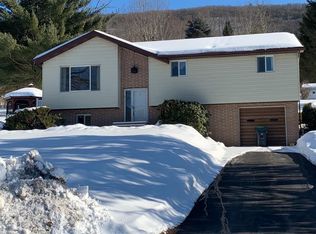2 S Wyncoop Ave, Ashland, PA 17921