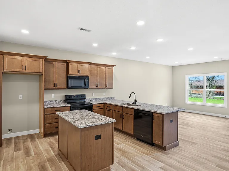 1048 Stonehaven Dr — Photo 11