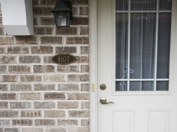 9107 W Cold Spring Rd #9107, Greenfield, WI 53228