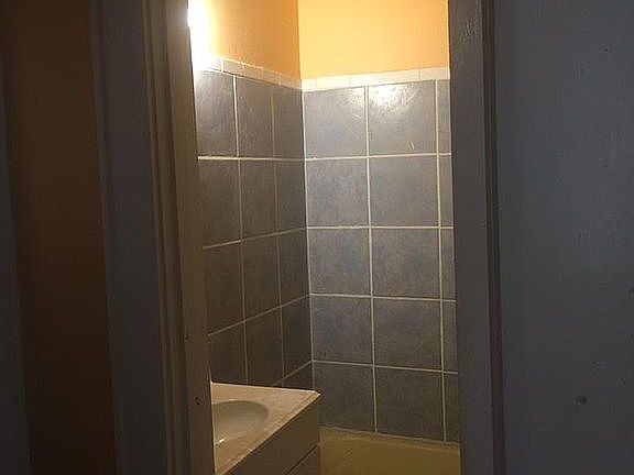 5th image of 3439 Jackson St