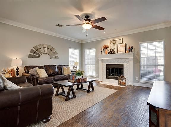 5th image of 216 Cove Dr