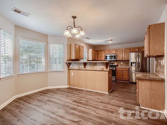3rd image of 5606 Fenway Dr