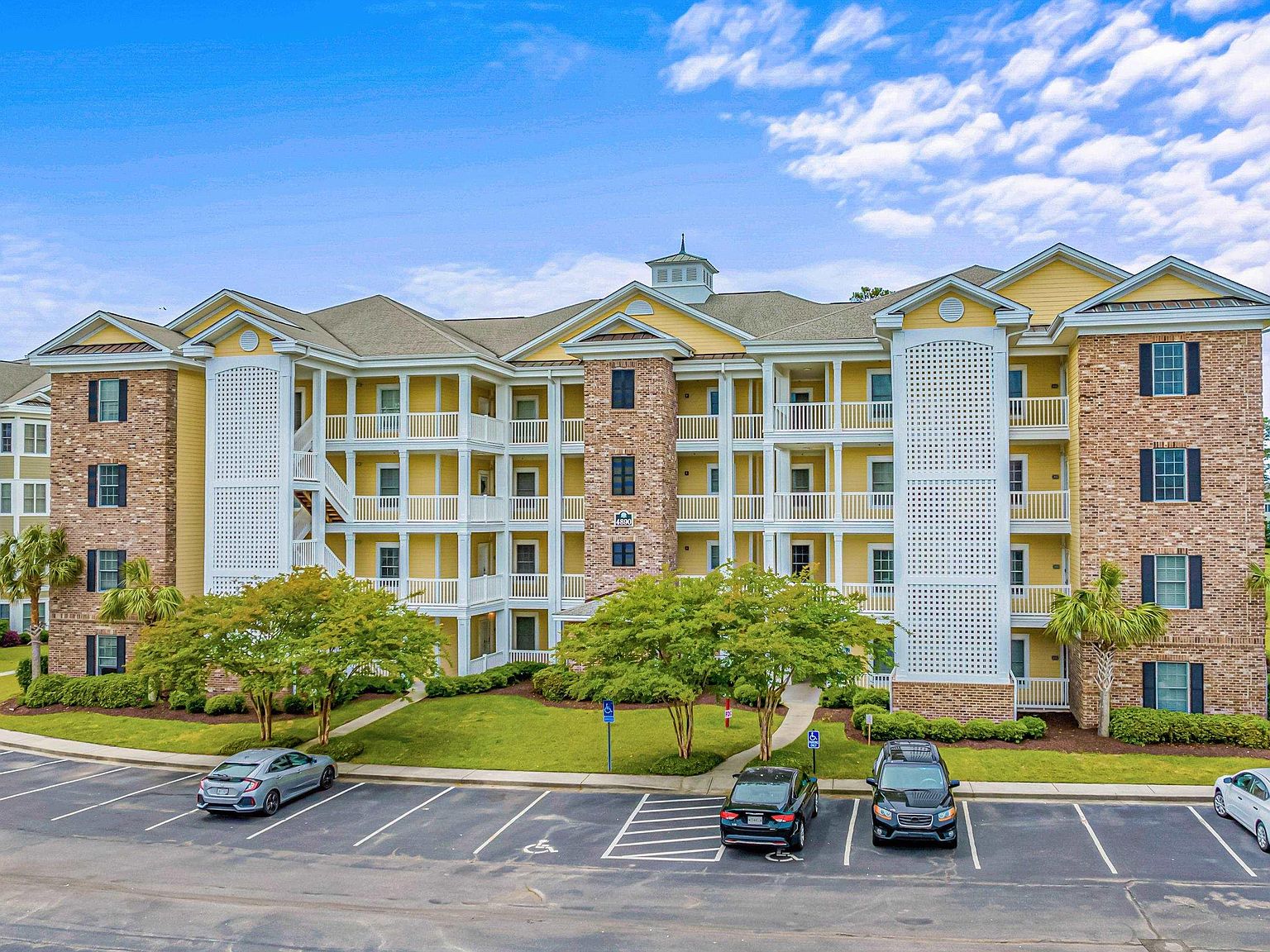 4890 Luster Leaf Circle #201