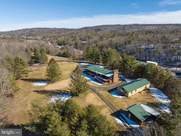 1213 Orkney Grde, Basye, VA 22810