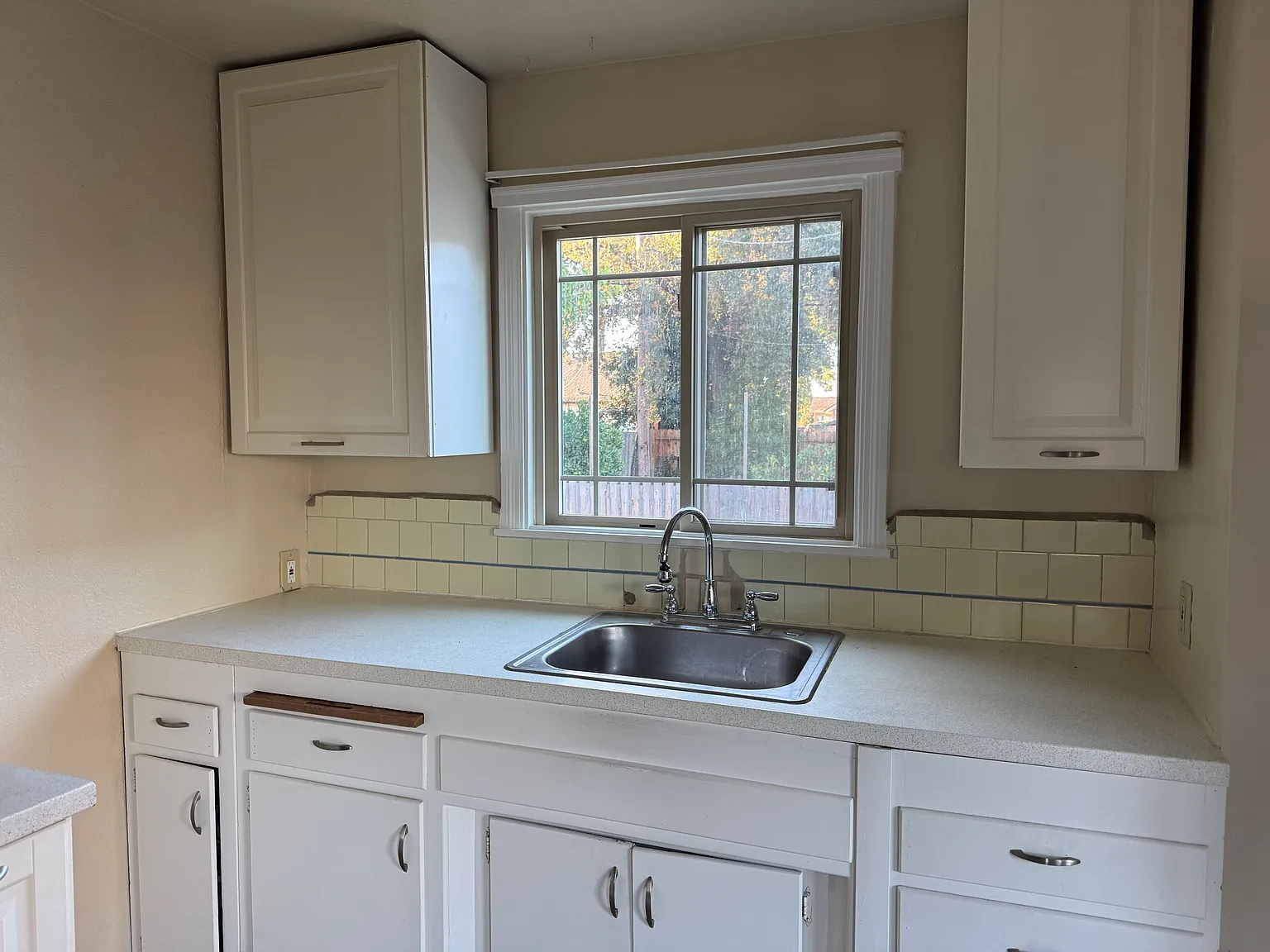 2 bed, 792 sqft, $1,800 — Photo 2