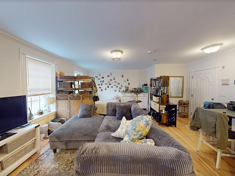 8 Bishop Allen Dr #4B