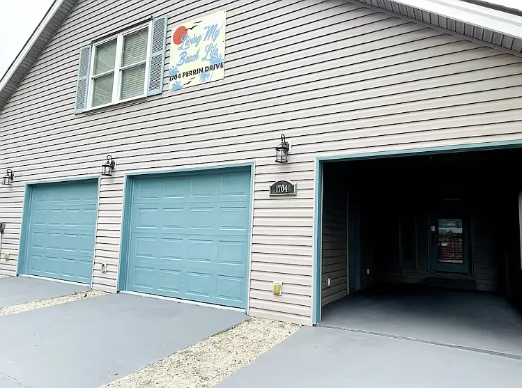 5 bed, 3350 sqft, $4,600 — Photo 3