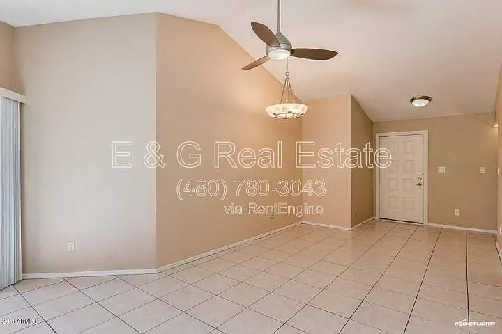1402 S Jentilly Ln #205 — Photo 4