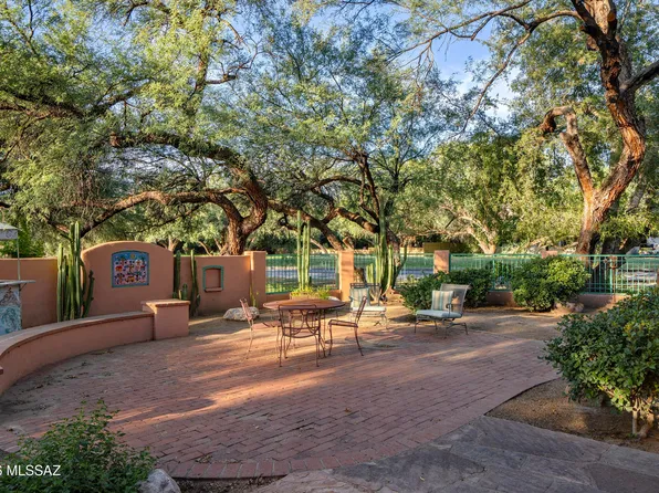 1720 N Forty Niner Dr, Tucson, AZ 85749