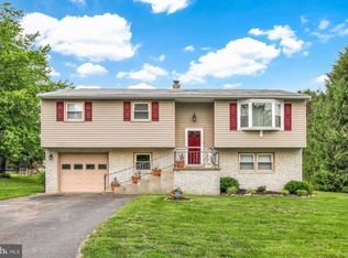 920 Dallas Dr, York, PA 17406