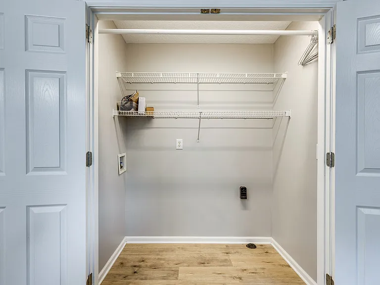 125 Grant Ct — Photo 16