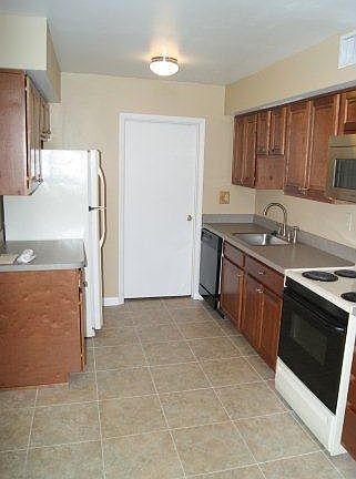 2nd image of 205 Westbury Ct
