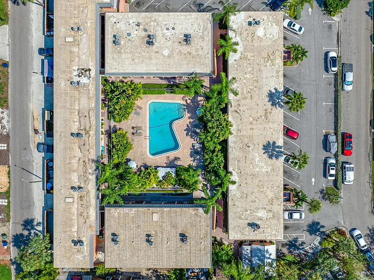 Bayshore Palms at SoHO — Photo 14