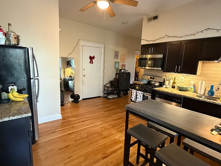1435 N Ashland Ave #2F — Photo 6