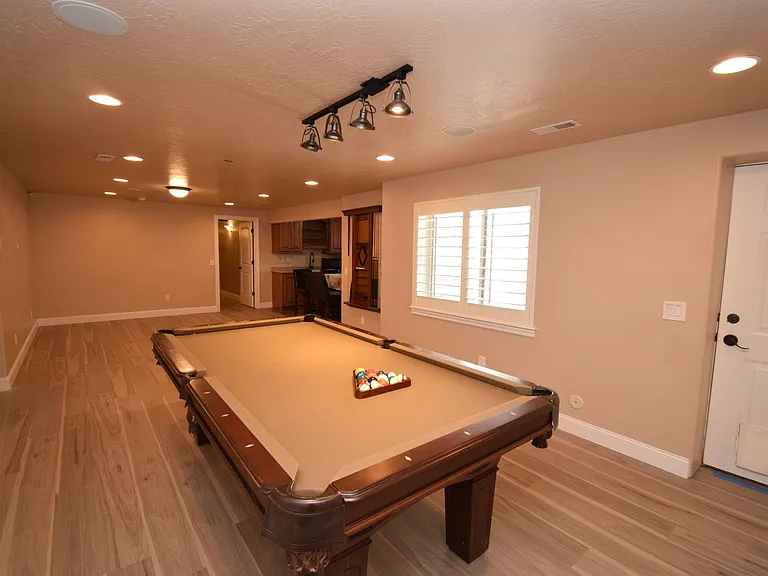 10741 S Weiss Dr — Photo 38