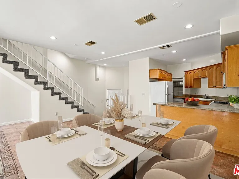 1201 Viola Ave #104 — Photo 2