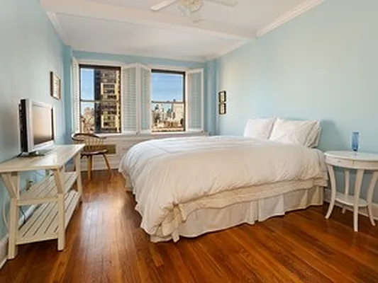 Sold by Corcoran | media 3