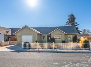 114 F St NE, Quincy, WA 98848