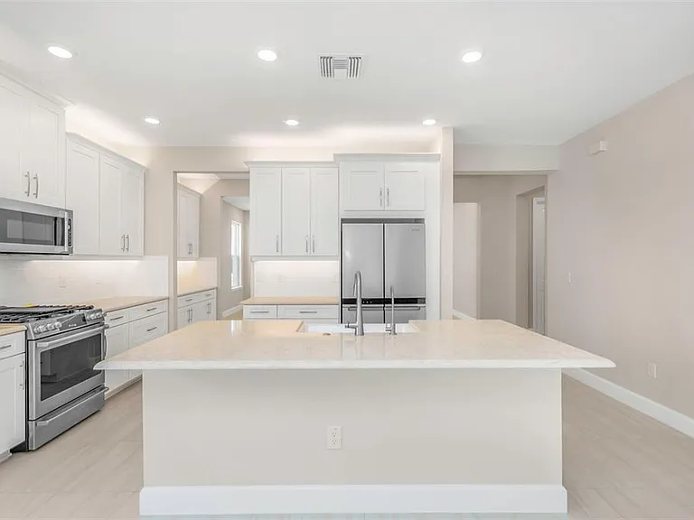 2676 Leafwing Ct — Photo 4