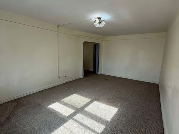 61-41 Saunders Street image 3 of 14