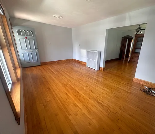 47 Woods Ave Photo 1