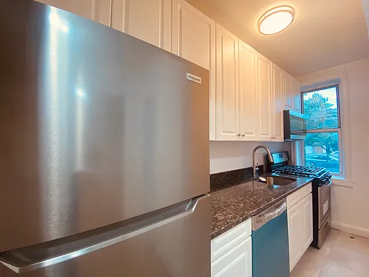 Rented by Silverstein Collection LLC  | media 3
