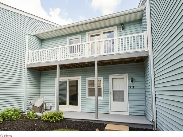 3994 Royal Liverpool Dr Unit E, Uniontown, OH 44685