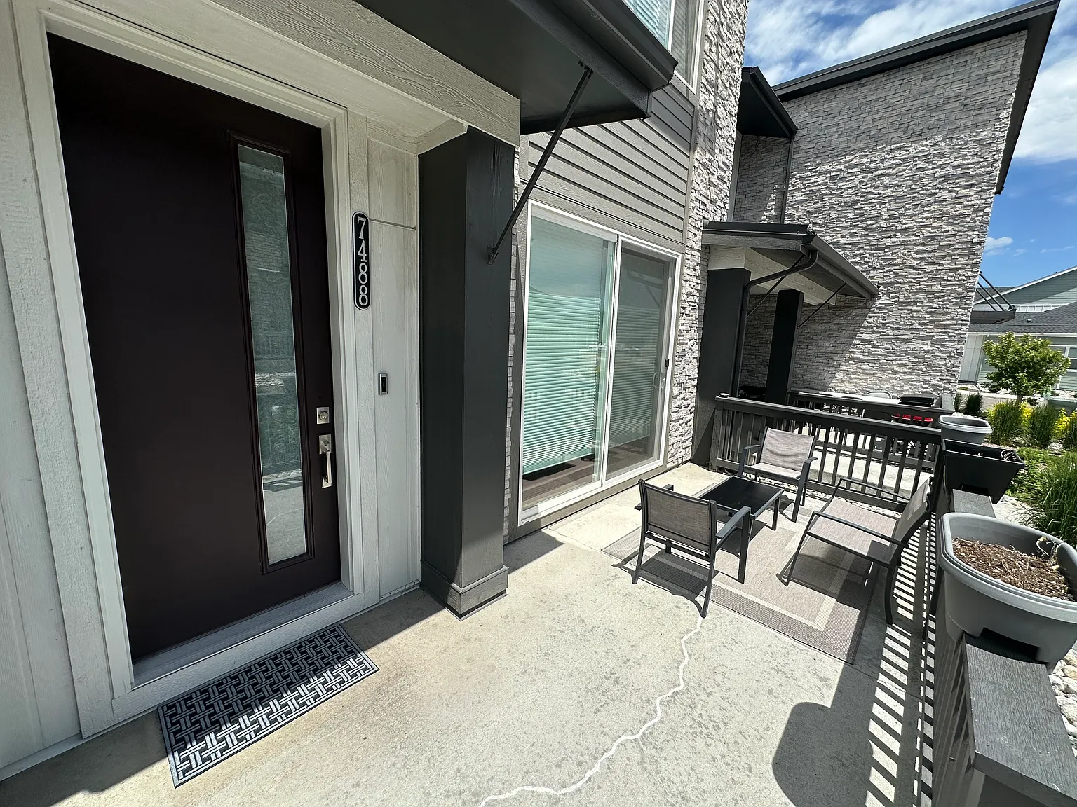 3 bed, 1614 sqft, $3,199 — Photo 2