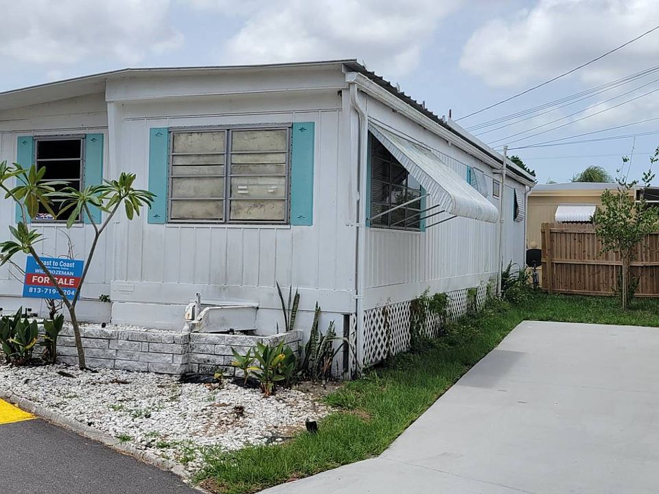 1st image of 3301 58th Ave N #106