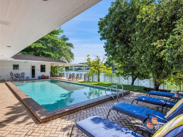 5700 SW 63rd Ct, South Miami, FL 33143