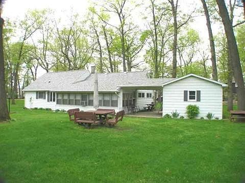 1st image of 1666 Oakwood Ave