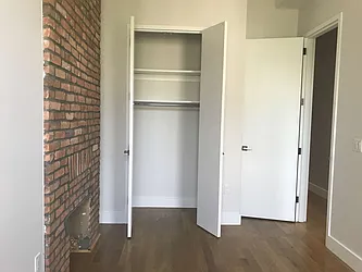 Rented by Lucky Apt Inc