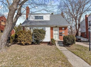 19421 Moross Rd, Grosse Pointe, MI 48224