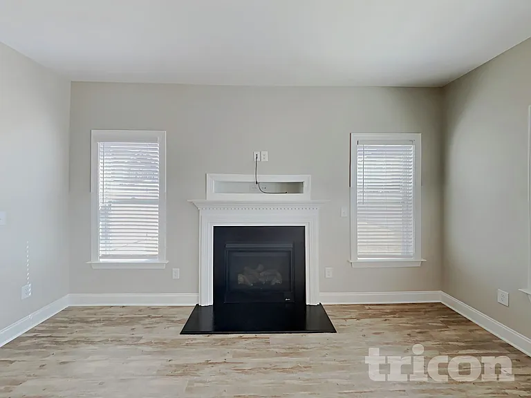 834 Lakemont Dr — Photo 5