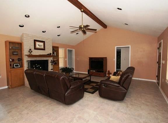 5th image of 108 Liberty Oaks Dr