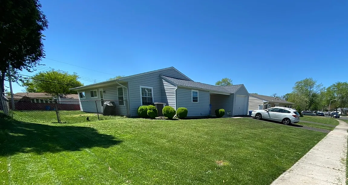 40 Inkberry Rd photo 1