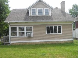 382 Wabash Ave N, Brewster, OH 44613