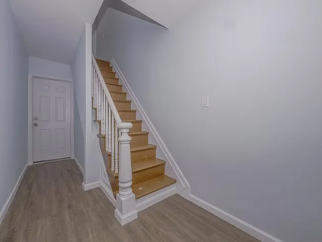 lower level steps that lead to the 1st floor