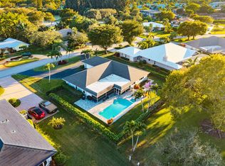 413 S Country Club Dr, Atlantis, FL 33462