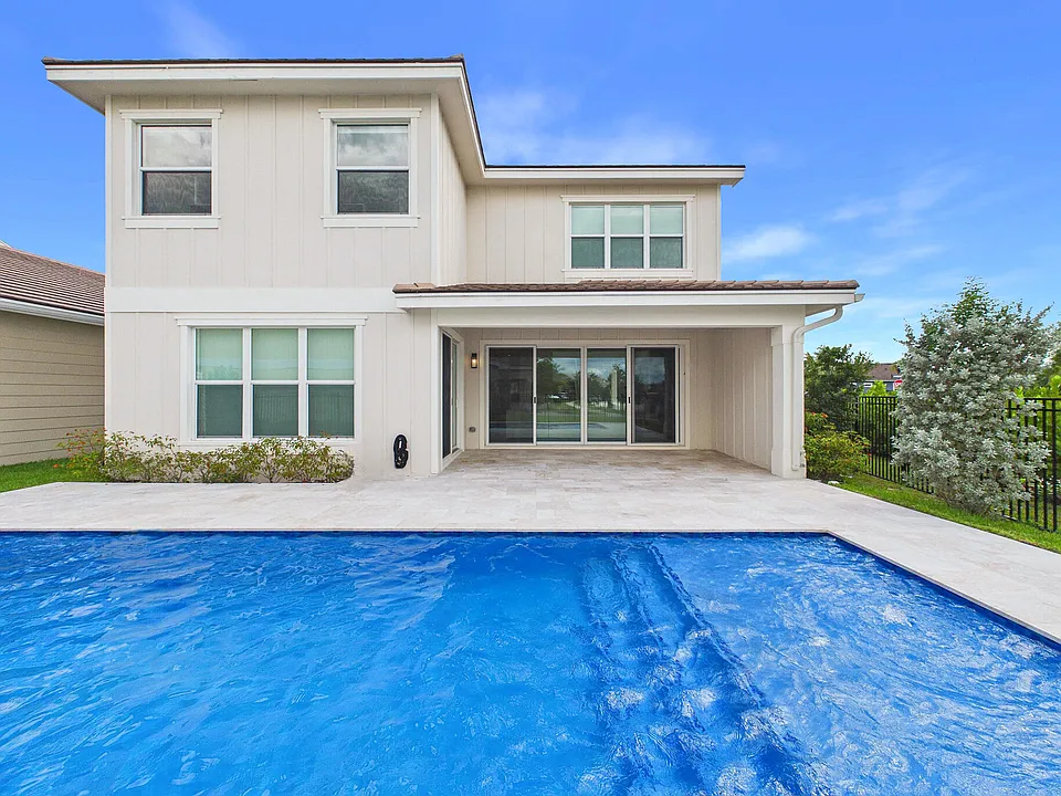 19243 Rolling Acres Rd