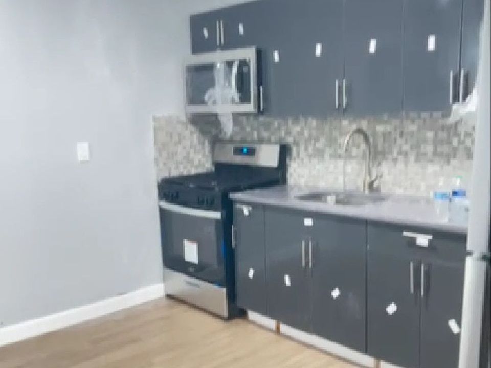 2nd image of 639-651 Barnum Ave #1R