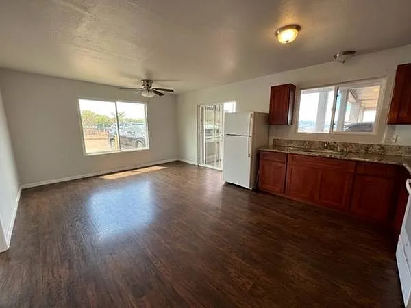 2 bed, $1,250 — Photo 2