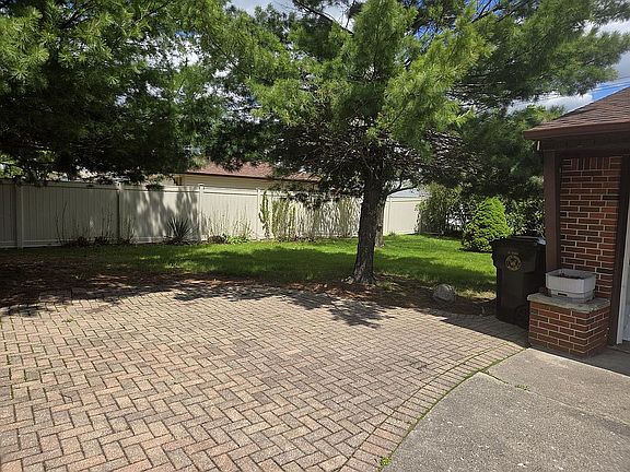 3rd image of 3015 Concord St