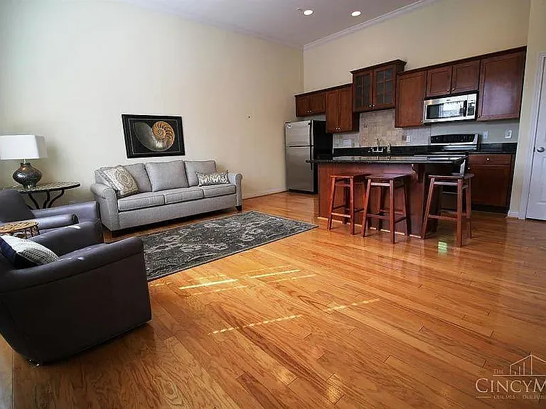 252 Stetson St #103 — Photo 4