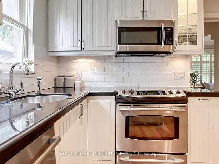20 Elderidge Ave — Photo 18