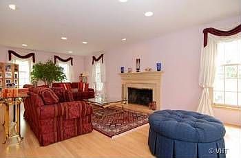 3rd image of 730 Dimmeydale Dr