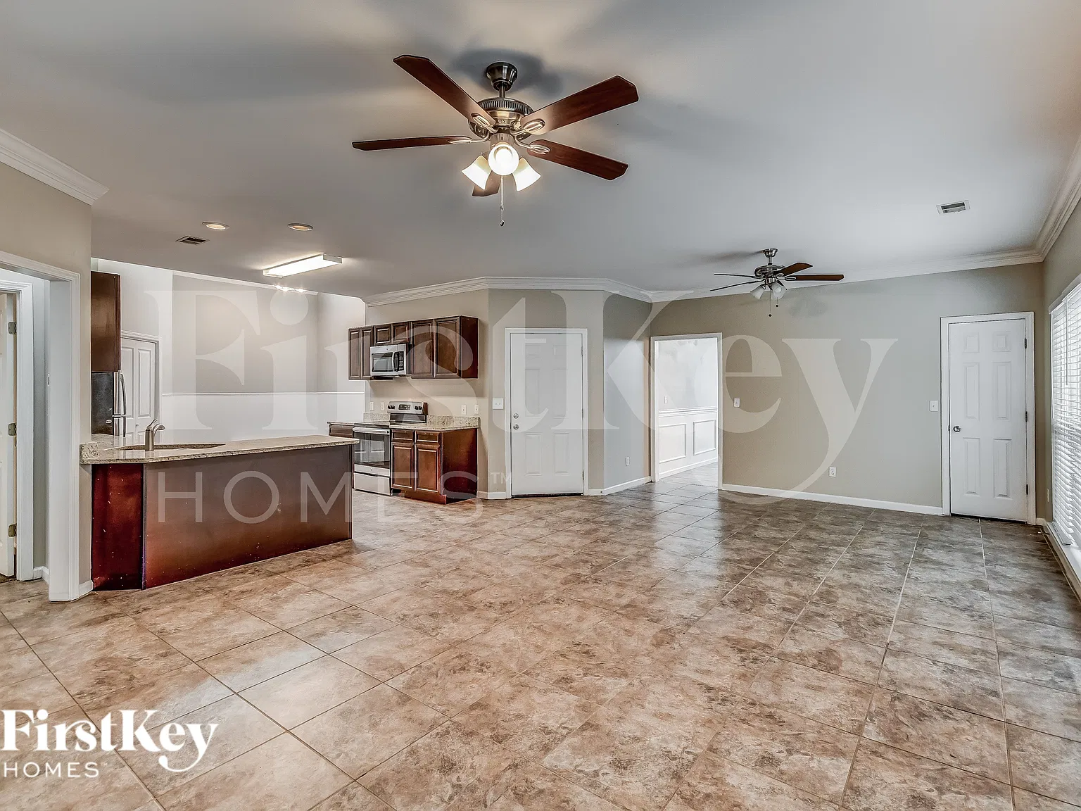 3 bed, 2.5 bath, 2846 sqft, $2,860 — Photo 4