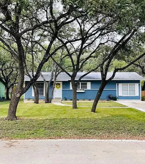 Lazy Oak Dr — Photo 30