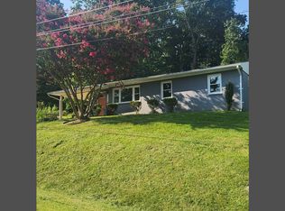 9534 Castle Dr, Upper Marlboro, MD 20772