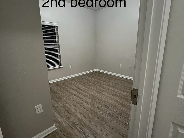 6985 Ortega Woods Dr — Photo 9